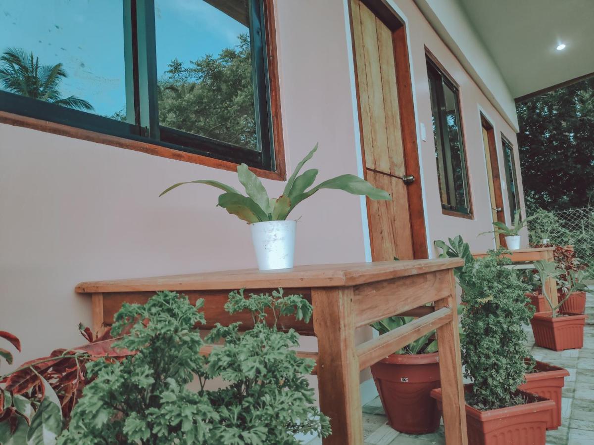 Nobi's Inn, Port Barton * San Vicente (Palawan)